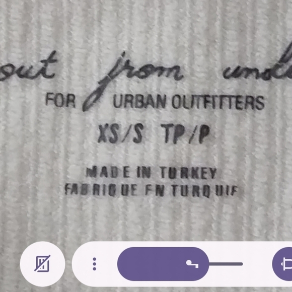 - Urban Outfitters Crop Top. Size XS. Pristine Condition. - Picture 2 of 5